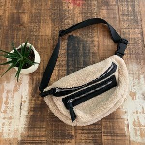 Forever 21 Sherpa Fanny pack